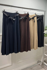 High-waist, pleated, maxi skirt with satin ribbon belt