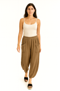 Relaxed Fit Pocket Pants – Lightweight Boho Style.