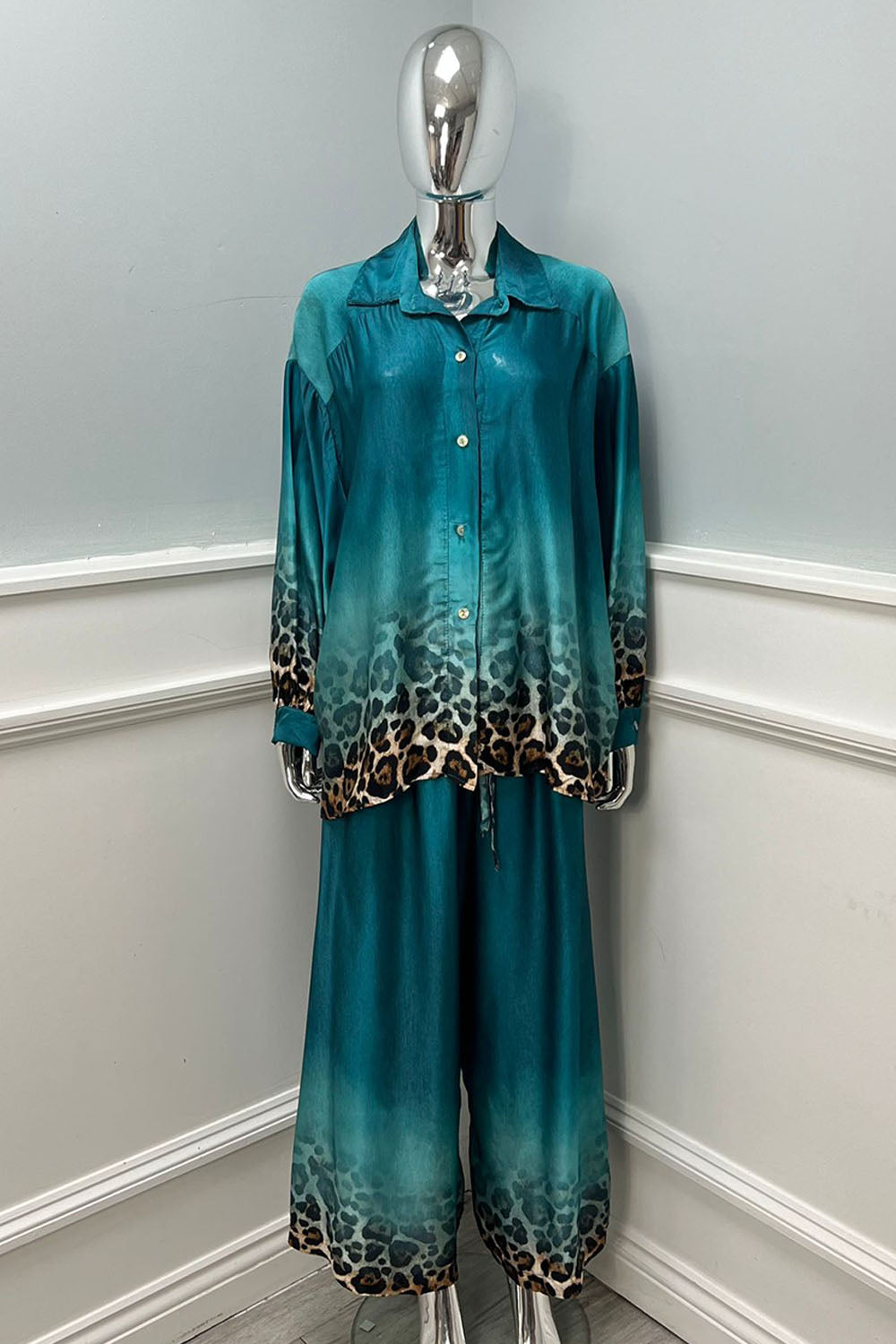 11056Tie Dye Leopard