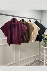 Short-sleeve zip-up jacket