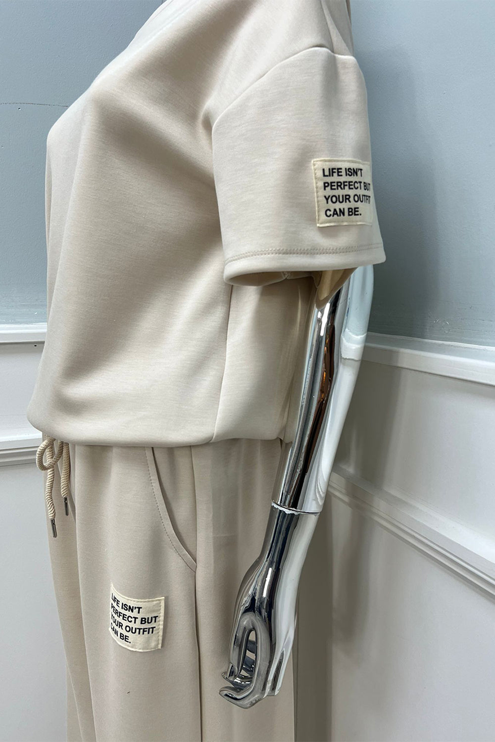 Relaxed-Fit Co-ord Set – Minimalist comfort meets modern style
