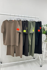Round Neck, High Low, Elasticated Waist, Two Pocket Set