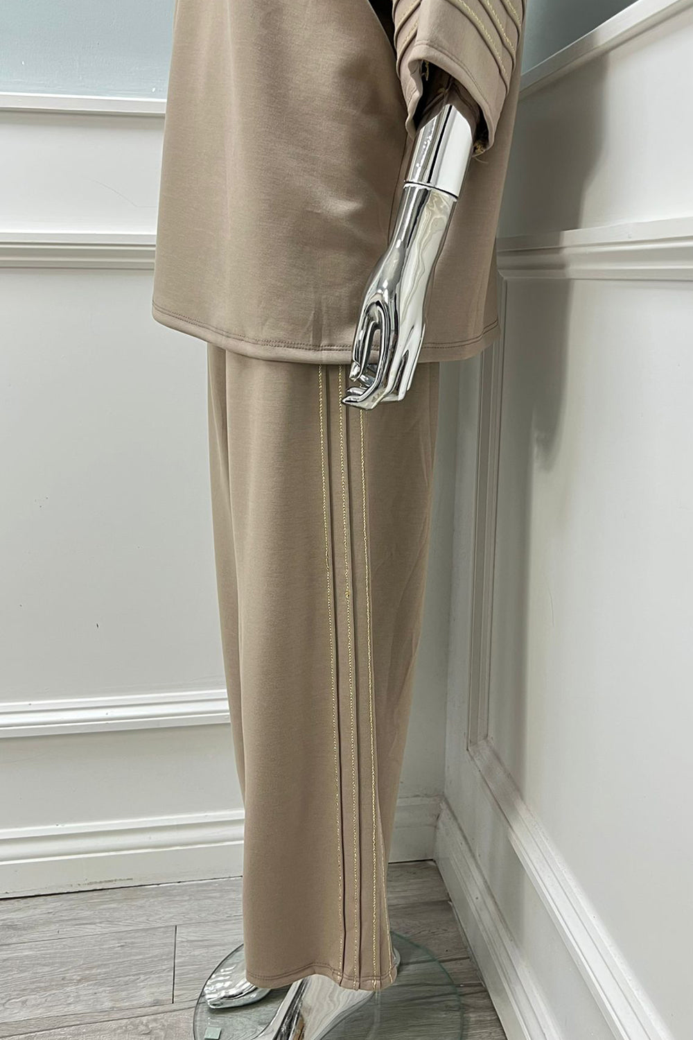 Round Neck, Lurex Stripe Detailed, Elasticated Waist, Drawstring Detailed, Wide Leg Two Piece Set