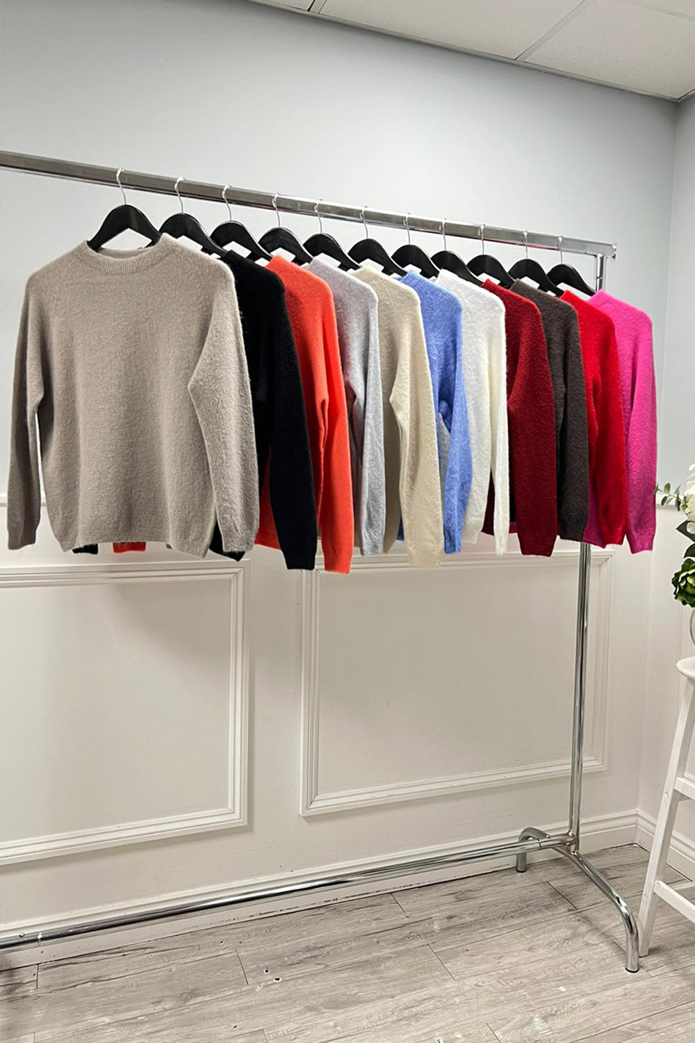 Round Neck, Acrylic & Nylon Knitted Jumper