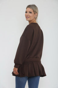 Round neck long sleeves oversized silhouette jumper