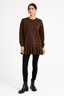 Round neck long sleeves oversized silhouette jumper