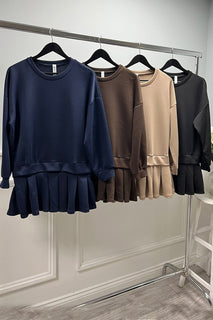 Round neck long sleeves oversized silhouette jumper