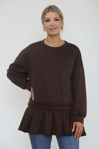 Round neck long sleeves oversized silhouette jumper