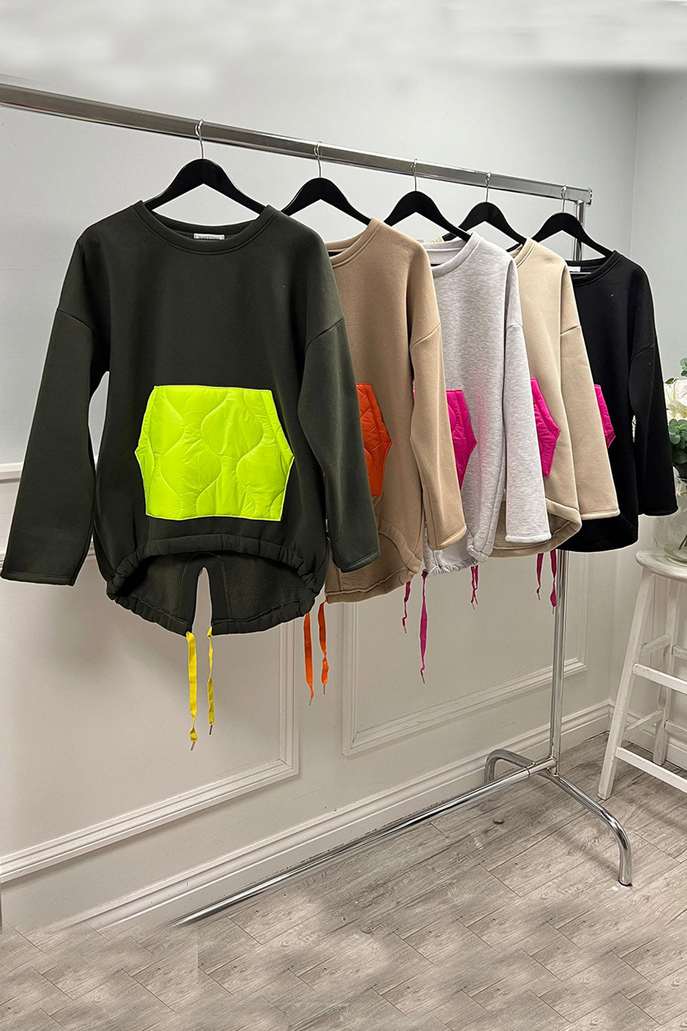 Round Neck, Quilted Pocket & Drawstring Hem Detailed, Fleece Lined Oversized High Low Top