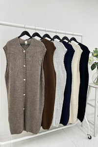Relaxed fit, short sleeves cardigans with front button-down closure