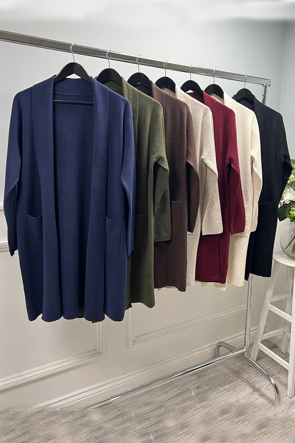 Collared, Viscose, Polymide & Modal Knitted, Two Pocket Cardigan