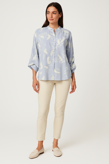 Relaxed, flowy silhouette Shirt with button-down front and subtle mandarin-style collar