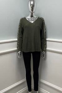 V-neck , Long sleeves Leopard trim Jumper