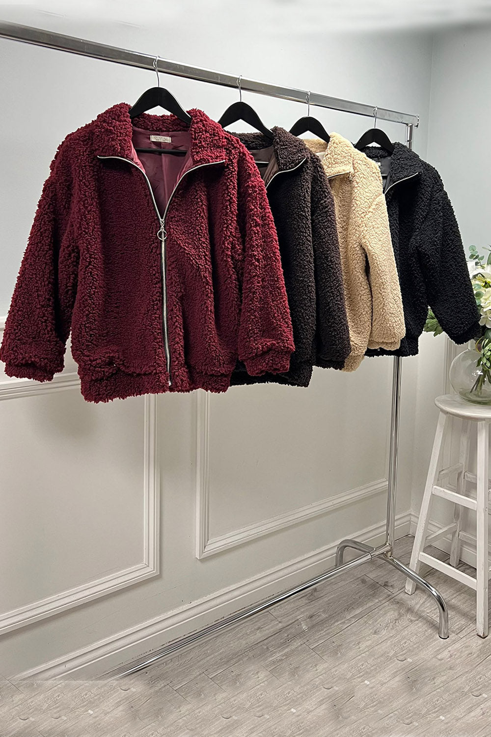 Relaxed, oversized , Front zip , Two side pockets  Teddy Jacket