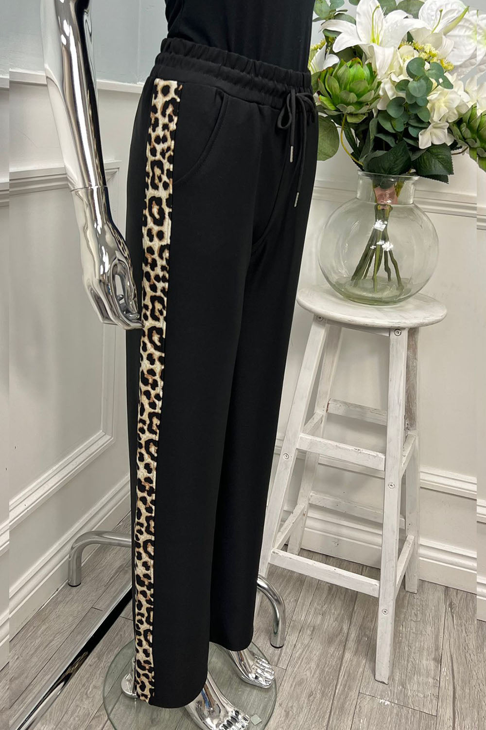 Elasticated Waist, Leopard Print Trim Detailed, Two Pocket Stretchy Trouser