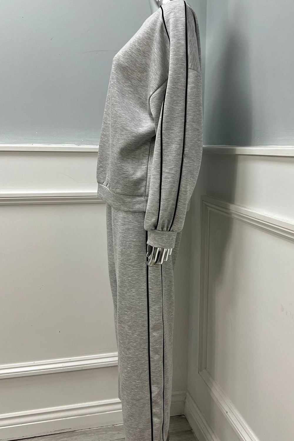 Round Neck, Elasticated Cuff, Elasticated Waist, Drawstring Detailed, Two Pocket Wide Leg Two Piece Set