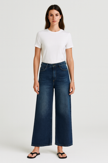 High-waisted, wide-leg denim jeans