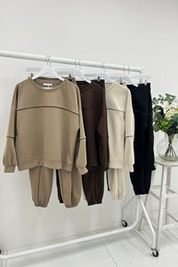 Round Neck, Elasticated Waist, Two Pocket Set