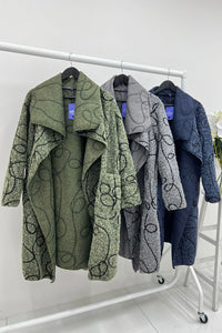 Oversized shawl collar , textured open-front coats