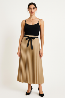 High-waist, pleated, maxi skirt with satin ribbon belt