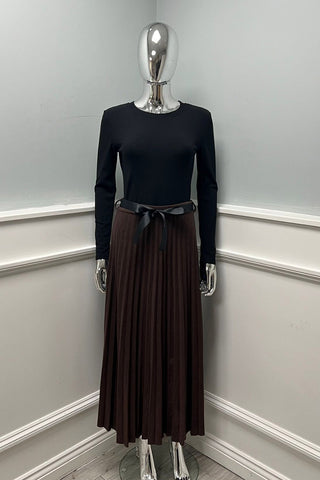High-waist, pleated, maxi skirt with satin ribbon belt