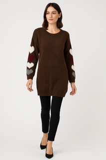 Relaxed fit knitted jumper with heart-patterned sleeves