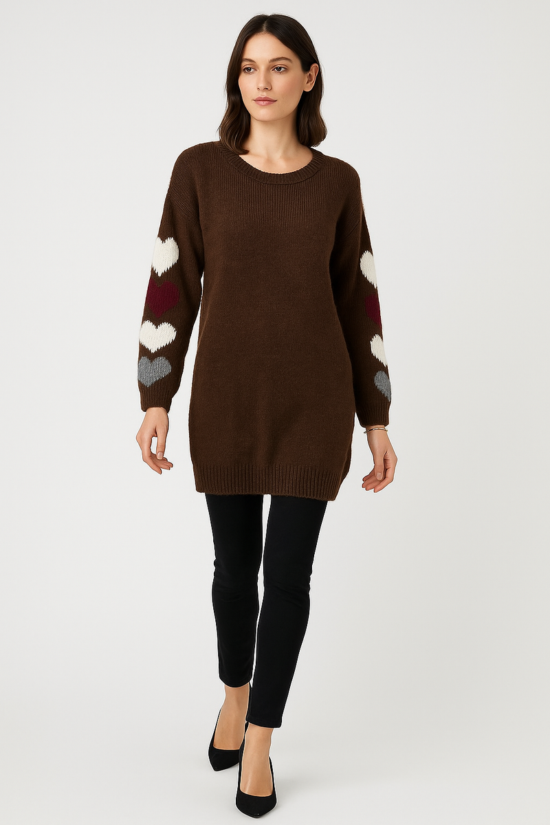 Relaxed fit knitted jumper with heart-patterned sleeves