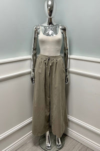 Elasticated Waist, Drawstring Detailed, Two Pocket Wide Leg Corduroy Trouser