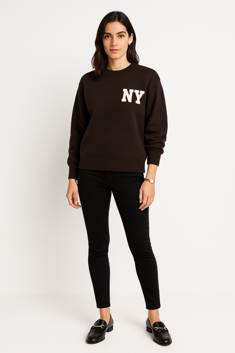 Crewneck sweater — sporty and minimal with ribbed trims