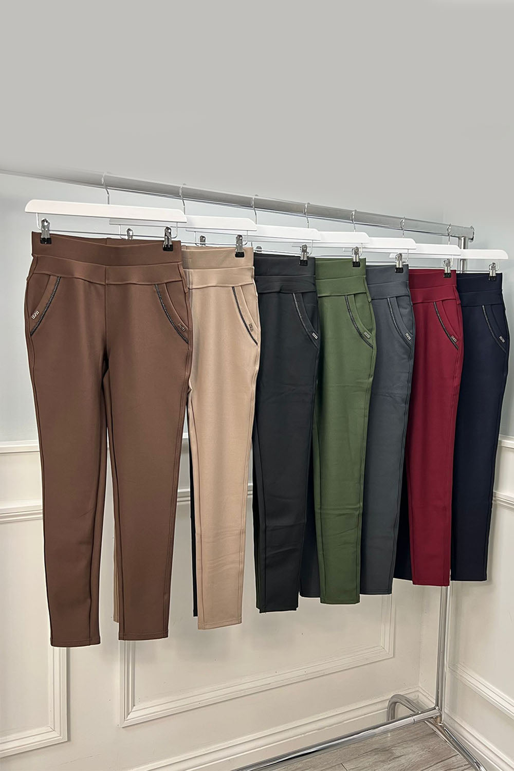 Elasticated Waist, Two Pocket Jeggings