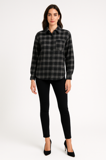 Relaxed fit , plaid patterned , Button-down front shirts