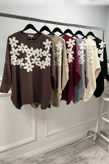 Round neck relaxed fit Long sleeves Jumper with 3D floral appliqués