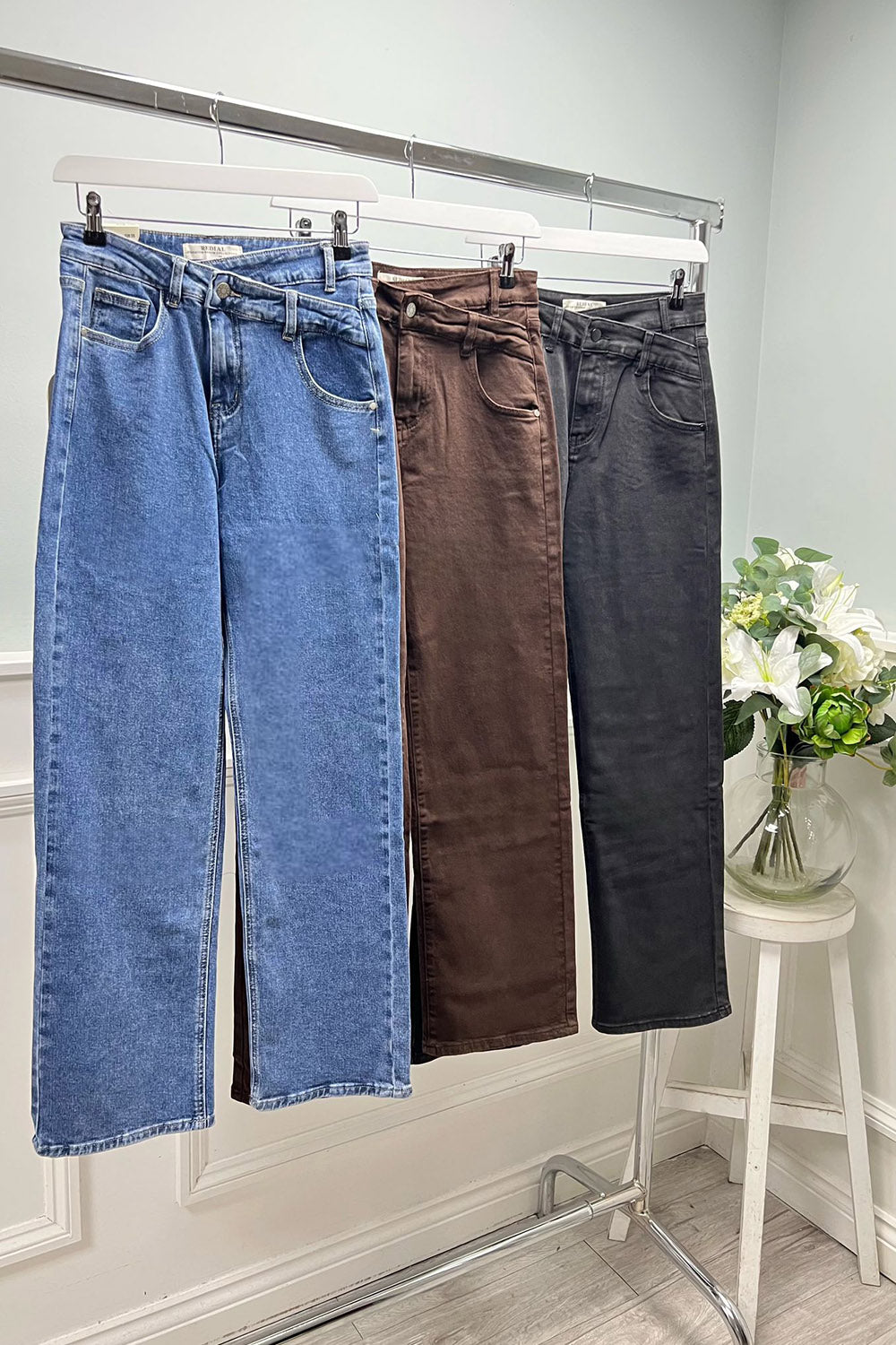 ‘Redial’ Straight Leg Stretchy Denim Jeans.