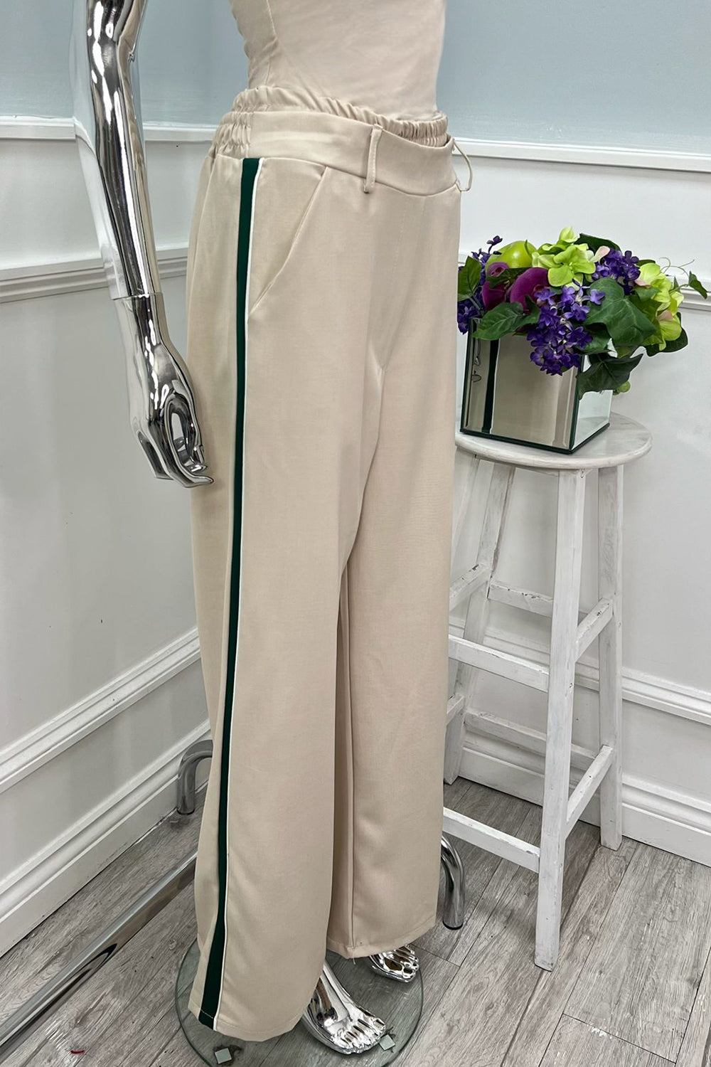 Elasticated Waist, Two Pocket Wide Leg Trouser